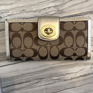 Coach wallet